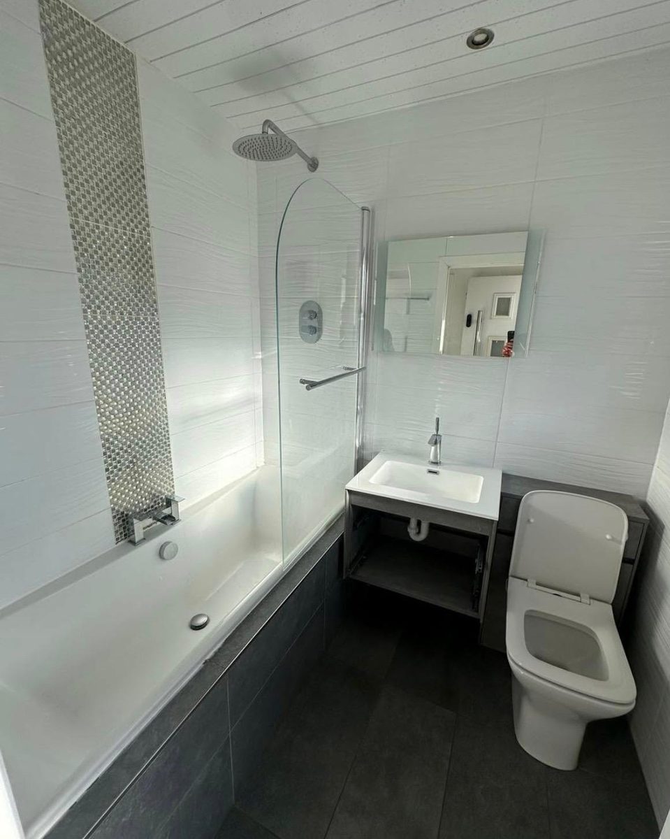 Bathroom before GPH Plumbing & Heating started
