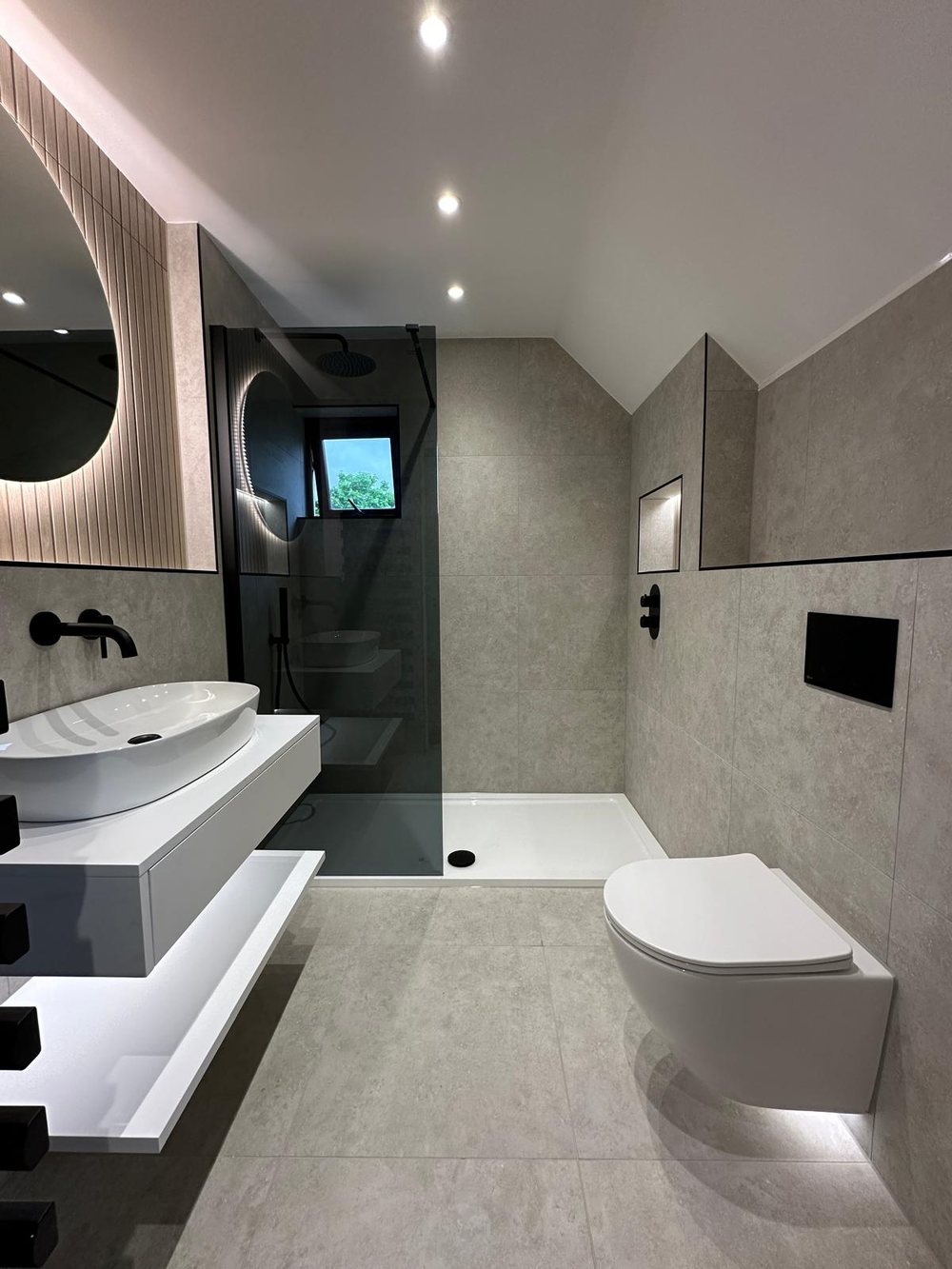 Bathroom by GPH Plumbing & Heating